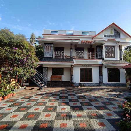 Moon Homestay Santhanpara Екстериор снимка